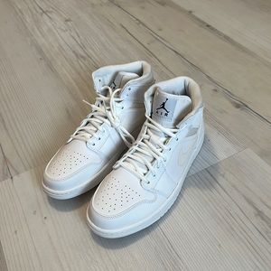 Jordan 1 Retro Mid (2017)